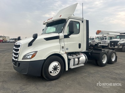 2018 Freightliner Cascadia 126 6x4 Cabeza Tractora Cabina Corta