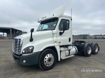2019 Freightliner Cascadia 125 6x4 T/A Day Cab Truck Tractor