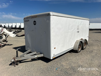 2001 Wells Cargo 16 ft T/A مقطورة ذو كبينة مغلقة