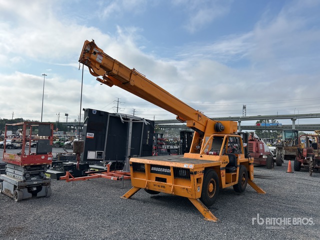 2002 Broderson IC803F 9 ton 4x2 Grue de pont (Inoperable) | Ritchie ...