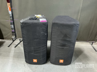 (2) JBL PRX735 Loudspeakers w/Covers