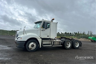 2009 Freightliner Columbia 120 6x4 T/A Day Cab Truck Tractor
