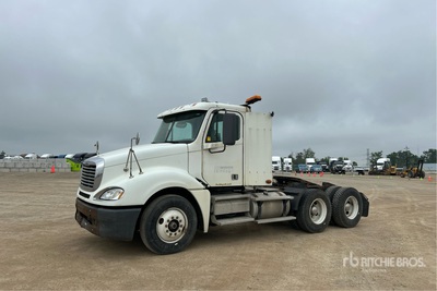 2009 Freightliner Columbia 120 6x4 T/A Day Cab Truck Tractor