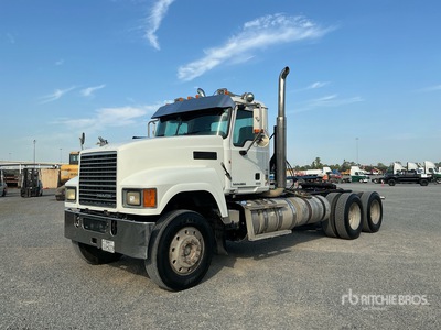 2013 Mack CHU613 6x4 Cabeza Tractora Cabina Corta