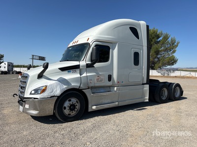 2020 Freightliner Cascadia 126 6x4 T/A Sleeper Truck Tractor
