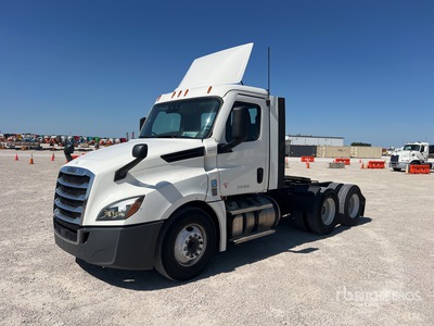 2020 Freightliner Cascadia 126 6x4 Day Cab Truck Tractor