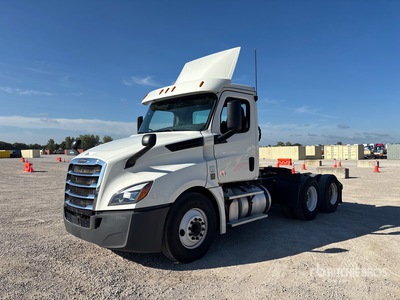 2019 Freightliner Cascadia 126 6x4 Day Cab Truck Tractor