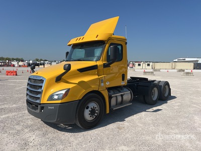 2019 Freightliner Cascadia 126 6x4 T/A Day Cab Truck Tractor