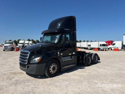 2018 Freightliner Cascadia 126 6x4 Cabeza Tractora Cabina Corta
