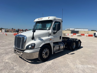2019 Freightliner Cascadia 125 6x4 T/A Day Cab Truck Tractor