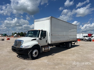 2020 International MV607 4x2 Furgonetka
