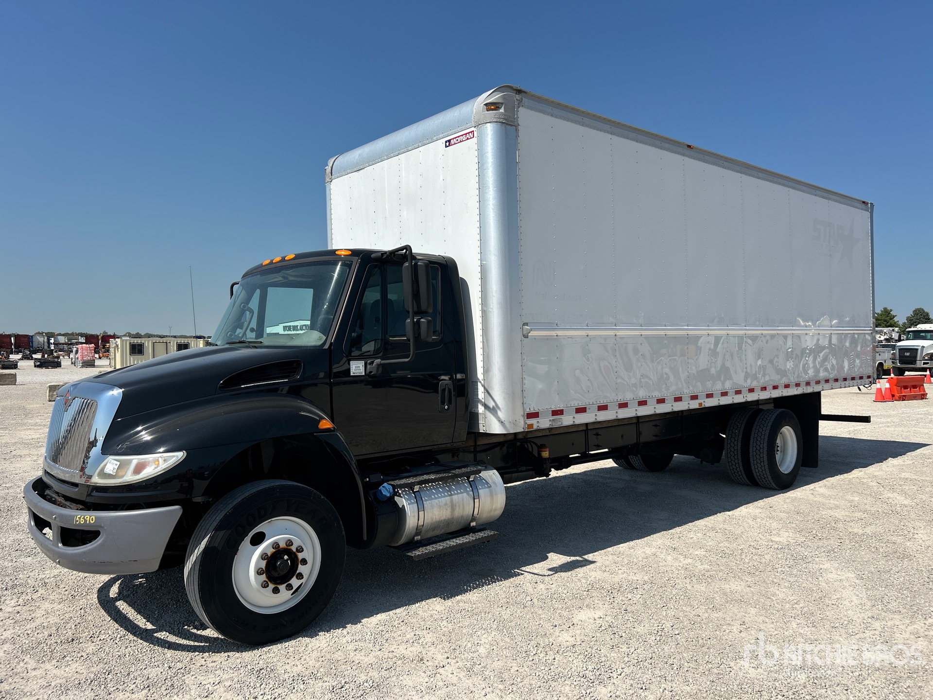 2016 International 4300 4x2 Furgonetka