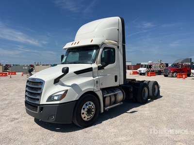 2018 Freightliner Cascadia 126 6x4 Day Cab Truck Tractor