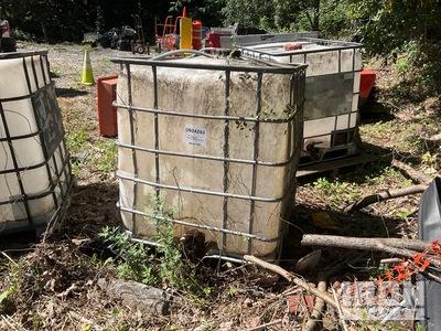 275 gal Skid Mounted Plastic Tank