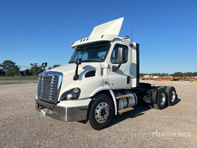 2017 Freightliner Cascadia 113 6x4 T/A Day Cab Truck Tractor