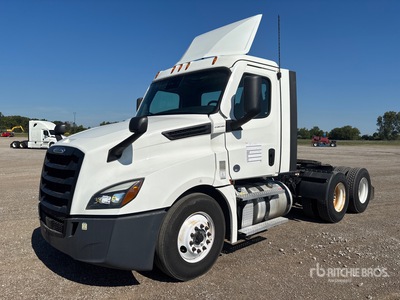 2021 Freightliner Cascadia 126 6x4 Cabeza Tractora Cabina Corta