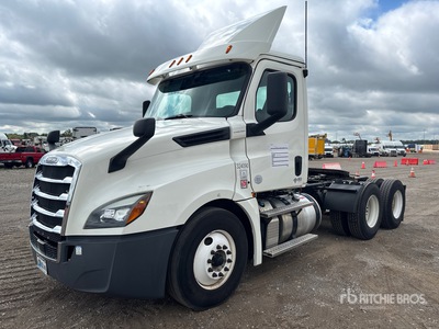 2019 Freightliner Cascadia 126 6x4 T/A Day Cab Truck Tractor