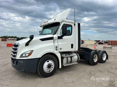 2018 Freightliner Cascadia 126 6x4 T/A Day Cab Truck Tractor