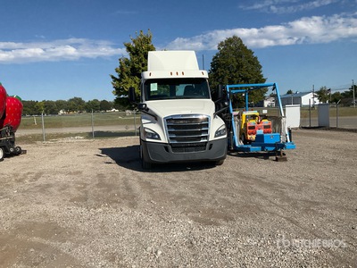 2018 Freightliner Cascadia 126 T/A Day Cab Truck Tractor