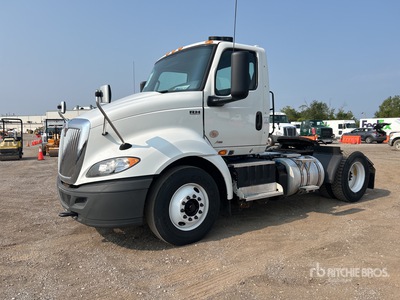 2019 International RH613 4x2 تراكتور شاحنة (أحادي المحور)