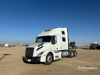 2020 Volvo VNL 6x4 T/A Sleeper Truck Tractor