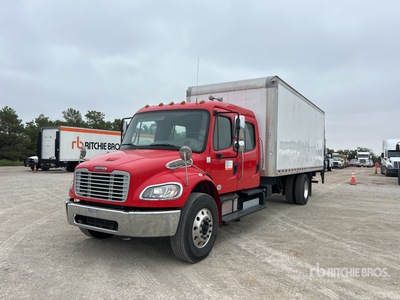 2017 Freightliner M2 106 4x2 Crew Cab Camion fourgon