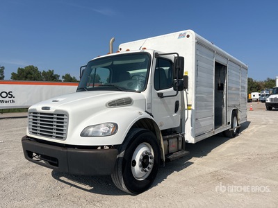 2016 Freightliner M2 106 4x2 8 Bay Camión de bebidas