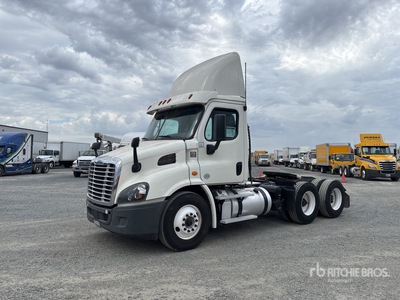 2019 Freightliner Cascadia 113 6x4 Cabeza Tractora Cabina Corta