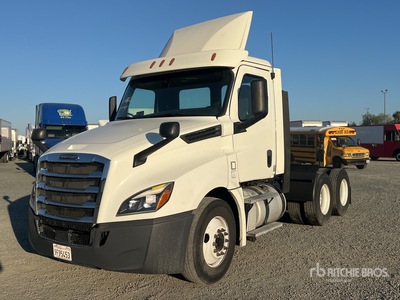 2018 Freightliner Cascadia 126 6x4 Day Cab Truck Tractor