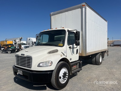 2016 Freightliner M2106 4x2 شاحنة فان