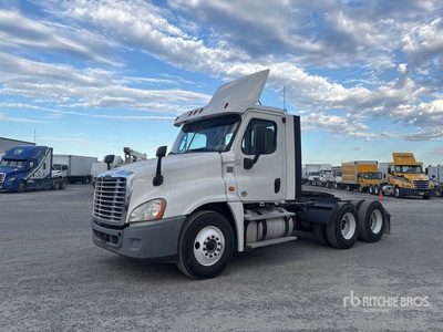 2018 Freightliner Cascadia 125 6x4 Cabeza Tractora Cabina Corta