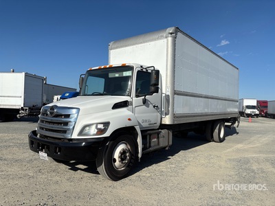 2018 Hino 268 4x2 Camion fourgon