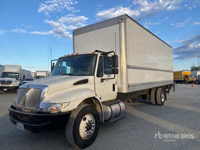 2018 International 4300 4x2 Van Truck