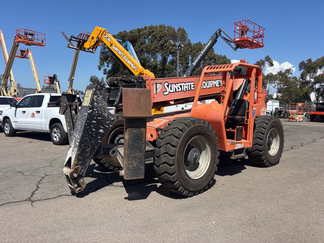2015 JLG 10054