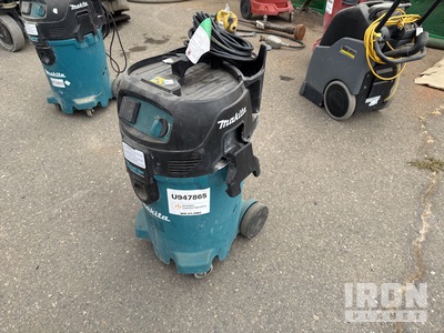 2016 Makita VC4710 Electric Wet/Dry Vacuum