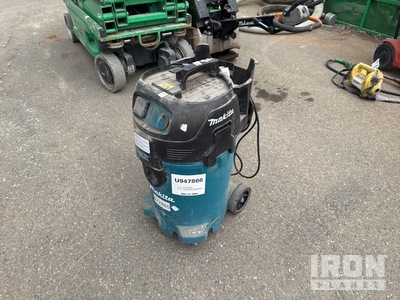 2016 Makita VC4710 Electric Wet/Dry Vacuum