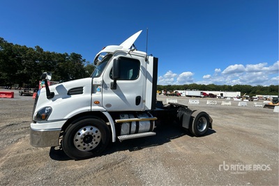 2017 Freightliner Cascadia 113 4x2 Cabeza Tractora Cabina Corta