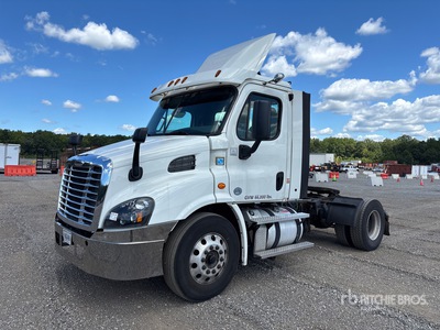 2017 Freightliner Cascadia 113 4x2 S/A Day Cab Truck Tractor