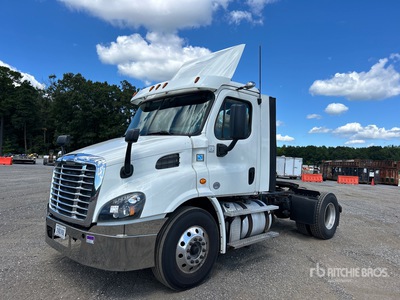 2017 Freightliner Cascadia 113 4x2 S/A Day Cab Truck Tractor