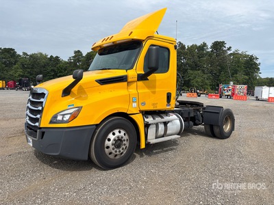 2019 Freightliner Cascadia 126 4x2 Day Cab Truck Tractor
