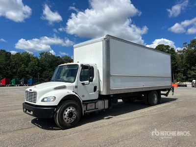 2018 Freightliner M2 106 4x2 Furgoneta caja cerrada