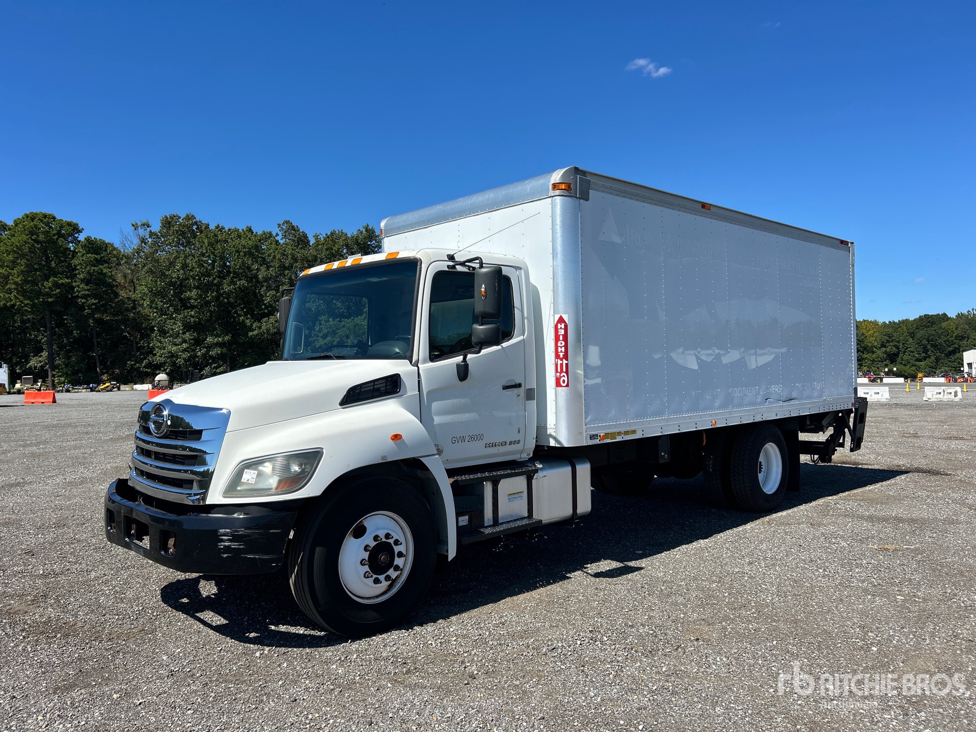 2014 Hino 268 4x2 Van Truck