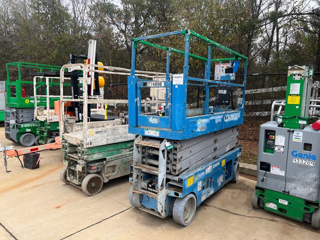 2015 Genie GS2632 Electric Scissor Lift (Inoperable)