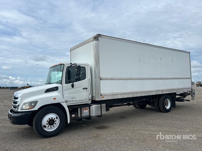 2019 Hino 268 4x2 Furgoneta caja cerrada