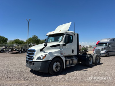 2018 Freightliner Cascadia 126 6x4 T/A Day Cab Truck Tractor