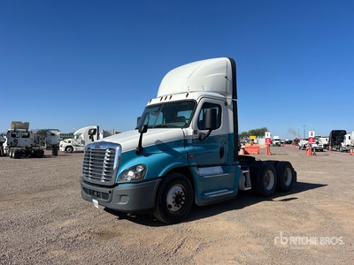 2019 Freightliner Cascadia 125 6x4 Ciągnik siodłowy T/A z kabiną dzienną