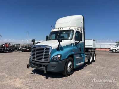 2019 Freightliner Cascadia 125 6x4 T/A Day Cab Truck Tractor