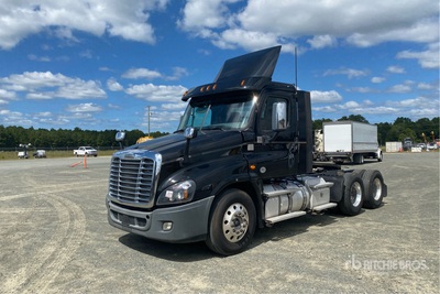 2018 Freightliner Cascadia 125 6x4 Cabeza Tractora Cabina Corta