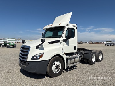 2018 Freightliner Cascadia 126 6x4 T/A Day Cab Truck Tractor