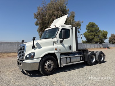 2019 Freightliner Cascadia 125 6x4 T/A Day Cab Truck Tractor